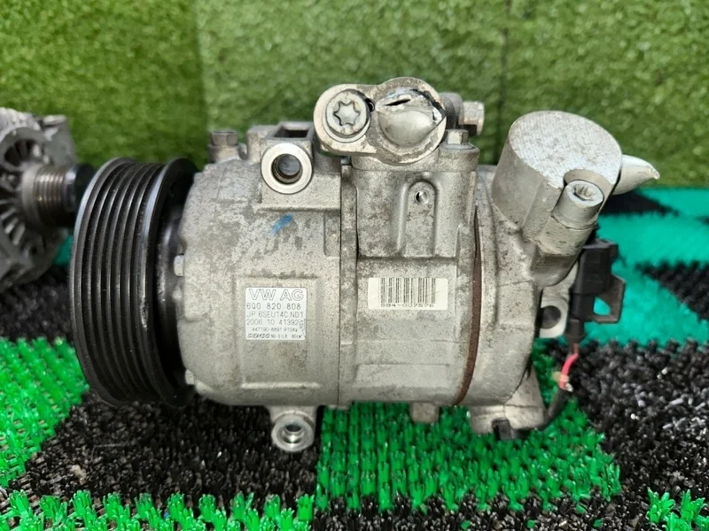 Компрессор кондиционера Volkswagen Skoda 6Q0820808