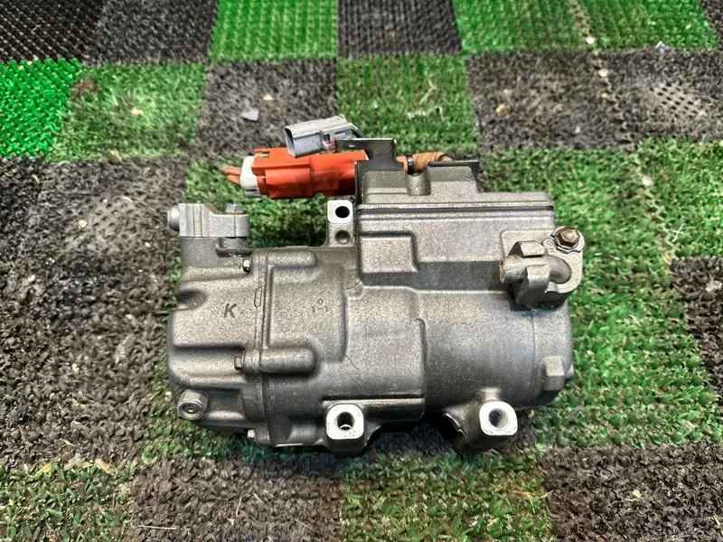 Компрессор кондиционера Lexus Ls600 2012-2017 8837050020