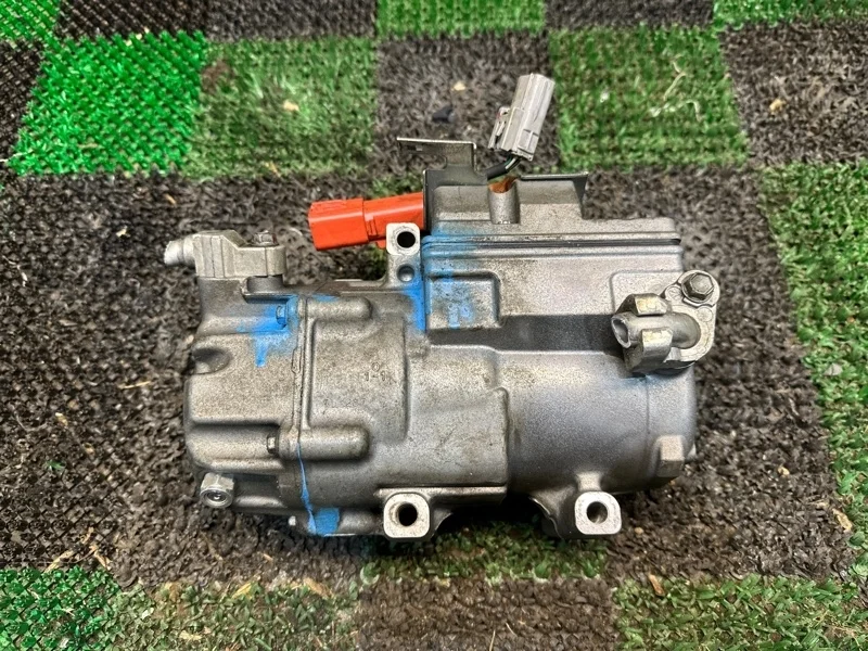 Компрессор кондиционера Lexus Ls600 2012-2017 8837050020