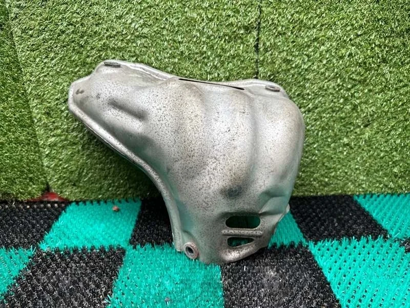 Защита выпускного коллектора Toyota Lexus 1716736011