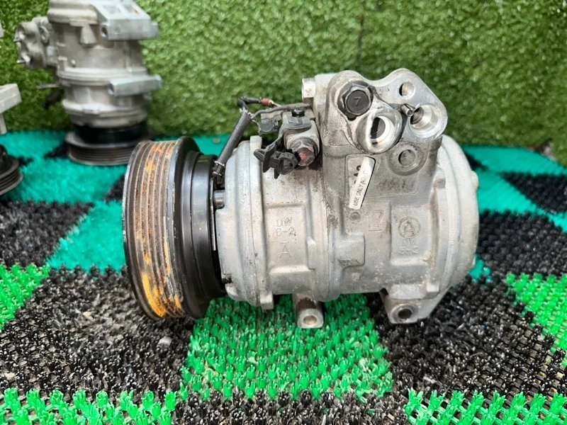 Компрессор кондиционера Hyundai Tucson 2003-2010 977012E300 2.7