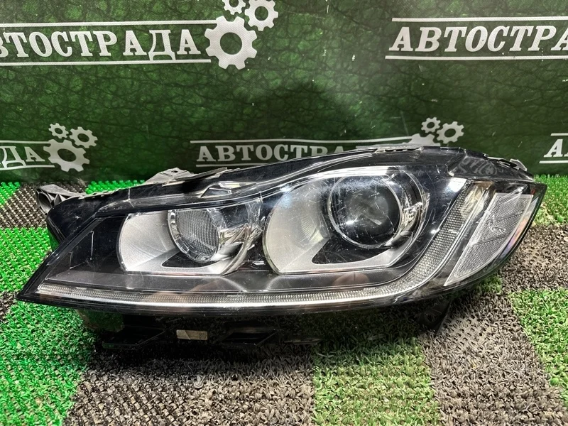 Фара Jaguar F PACE 2016-2020 T2H24590