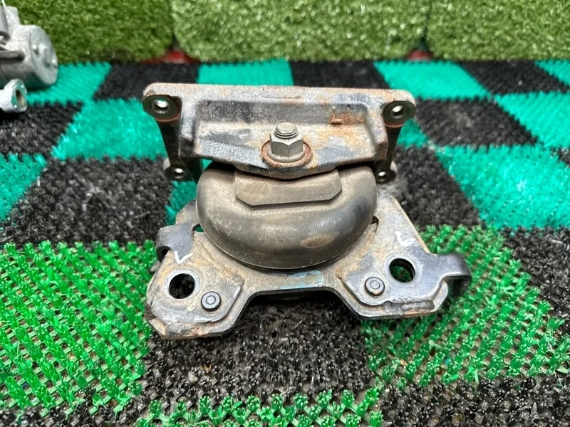 Подушка двигателя LEXUS GX460 2009-2023 1236238020, левая