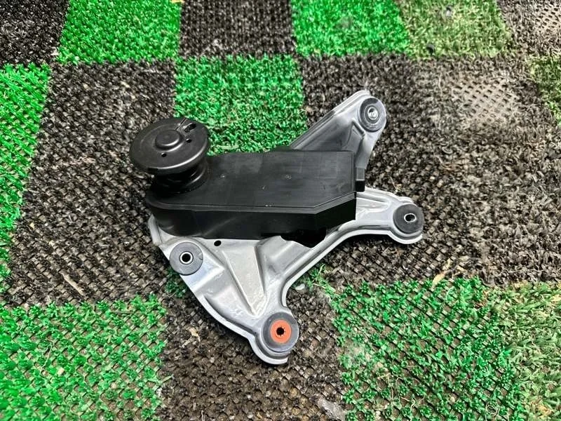 Моторчик дворника Toyota Highlander 2007-2014 8513048040 U40, задний