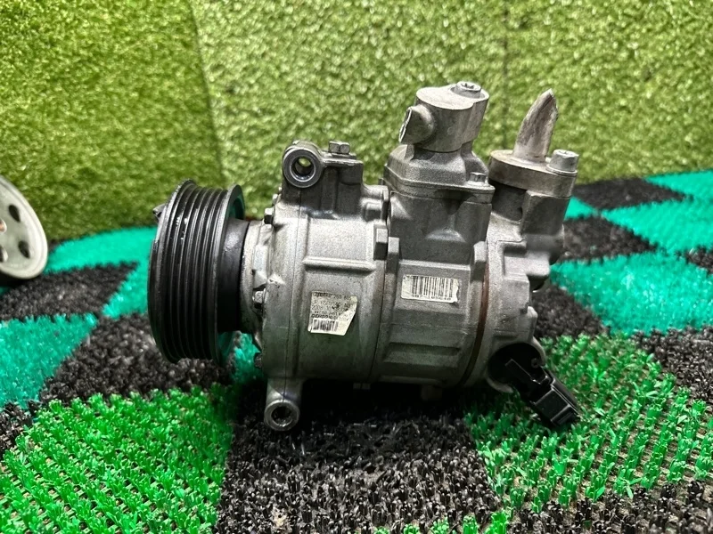 Компрессор кондиционера Audi A4 A5 A6 Q5 2008-2017 8KD260805
