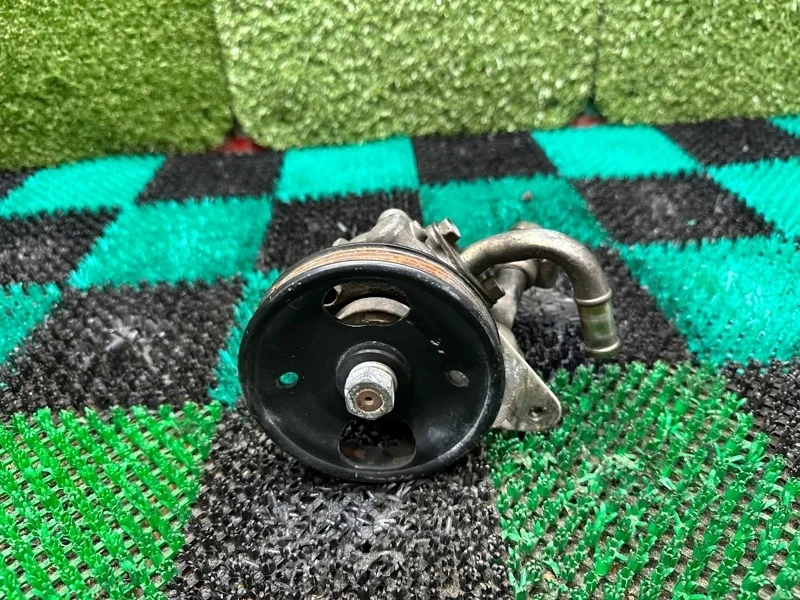 Насос ГУР Nissan Maxima 2000-2006 49110CA000 A33