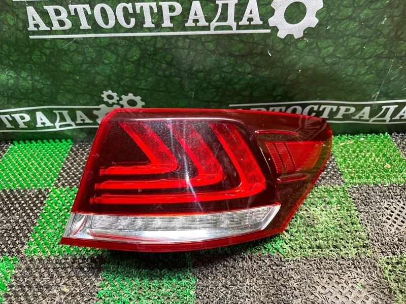 Фонарь Lexus LS 2012-2017 8155150250, задний правый