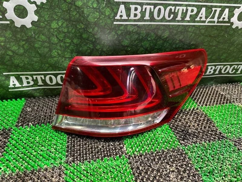 Фонарь Lexus LS 2012-2017 8155150250, задний правый