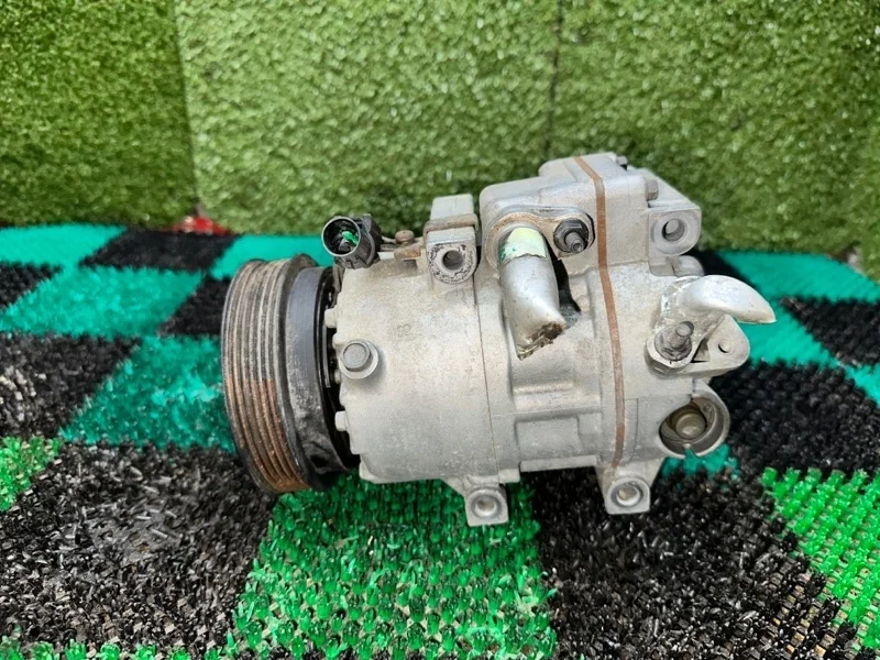 Компрессор кондиционера HYUNDAI Santa Fe 2004-2009 977012B151 D4EB