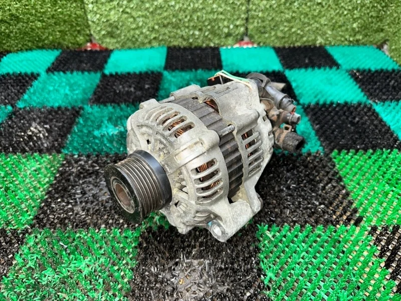 Генератор HYUNDAI Santa Fe 2006-2009 3730027030 D4EB