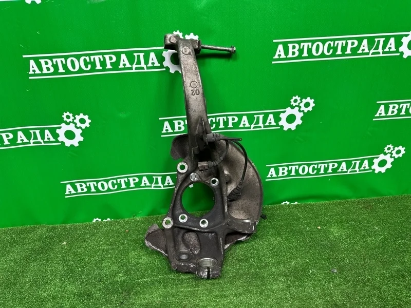 Кулак AUDI A6 2010-2017 4G0407241D C7, передний левый