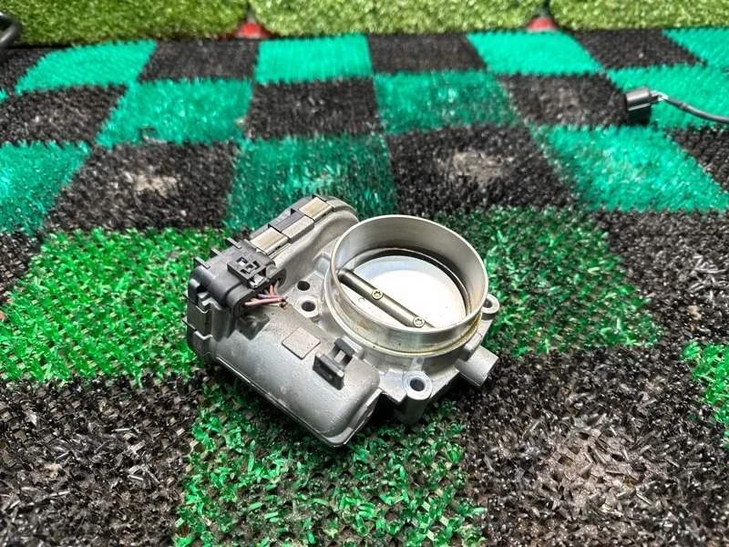 Дроссельная заслонка Mercedes 2008-2018 A2761410125