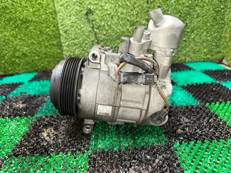 Компрессор кондиционера Mercedes 2008-2017 A0008302500