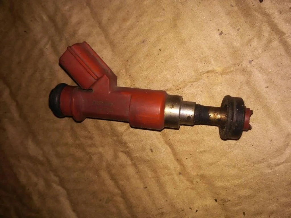 Б.у. форсунка топливная TOYOTA CAMRY V40 GSV40 TOYOTA CAMRY V40 GSV40
