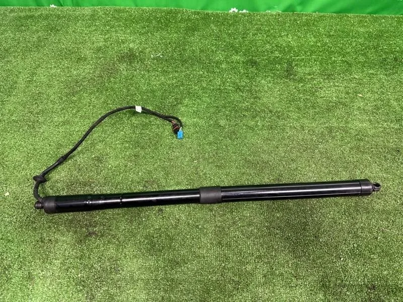 Амортизатор крышки багажника Porsche Panamera 2010-2016 97051257314 970