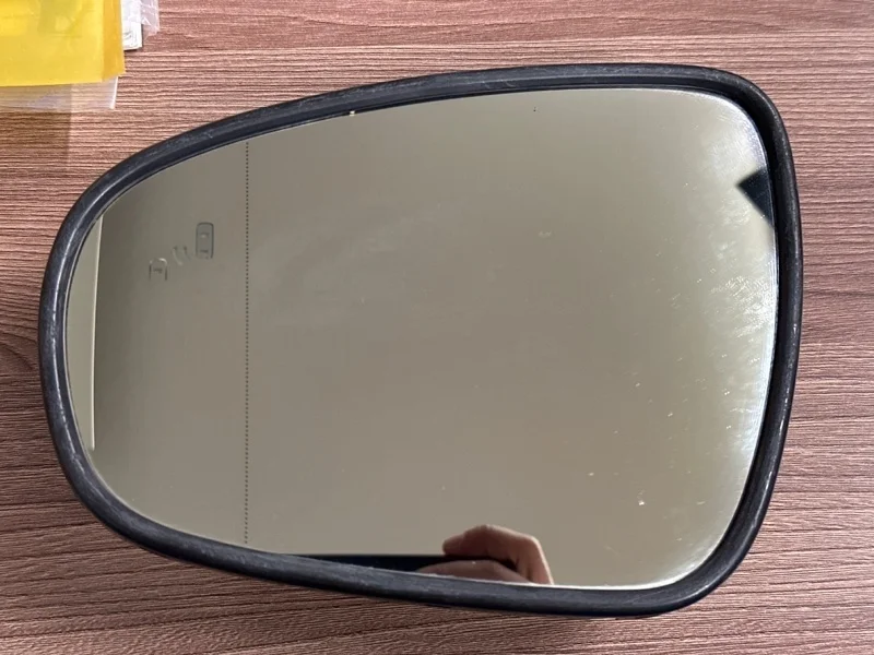 Зеркальный элемент Lexus Gs Es Is Ls 2012-2017 8796130E50, левый