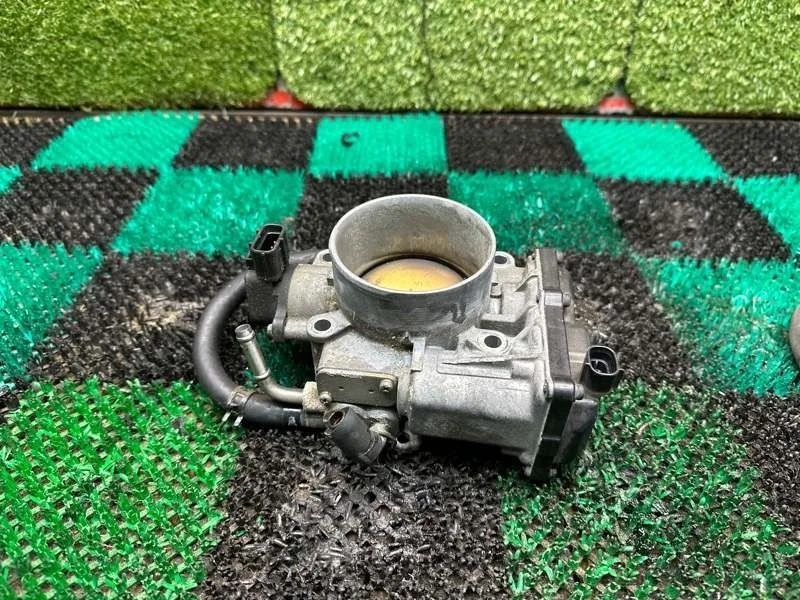 Дроссельная заслонка Toyota CELSIOR 2000-2006 2203050160 3UZ FE