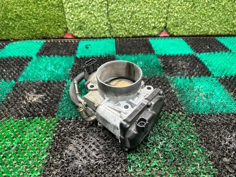 Дроссельная заслонка Toyota 2203050160 3UZ FE