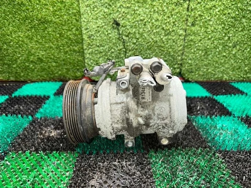 Компрессор кондиционера Hyundai Tucson 2003-2010 977012E300 2.7