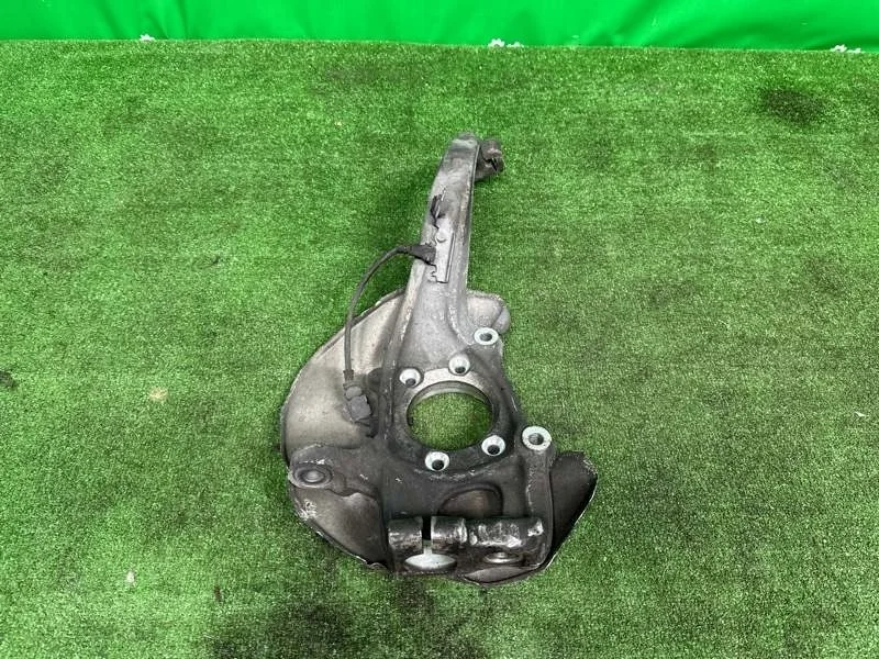 Кулак Audi A6 2010-2017 4G0407242C C7, передний правый