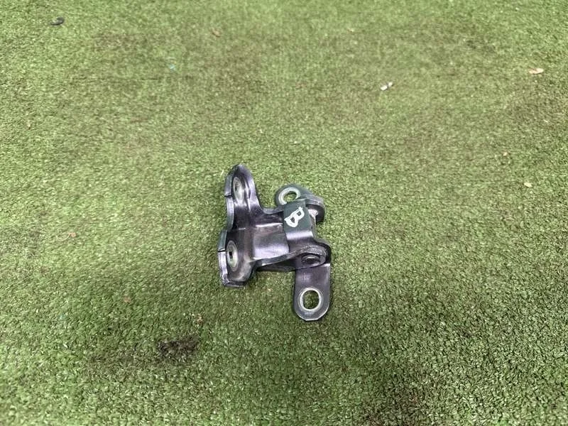 Петля двери Lexus Es 6 2012-2017 6876020122, задняя левая