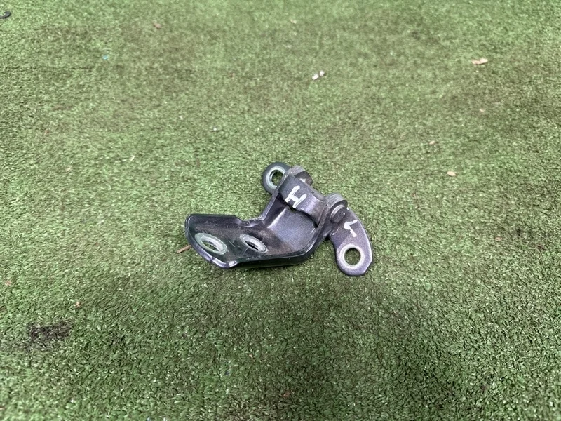 Петля двери Lexus ES 6 2012-2017 6878052031, задняя левая