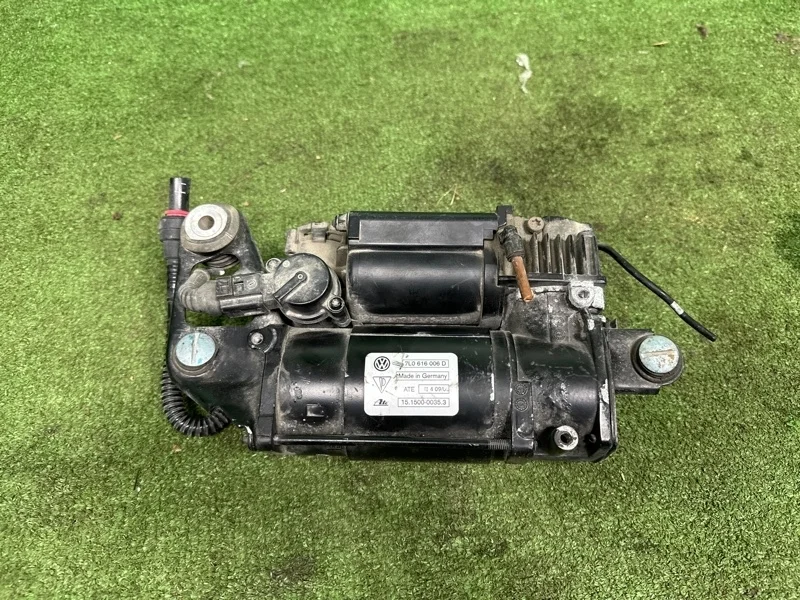 Компрессор пневмоподвески Porsche Cayenne 2002-2009 7L0616006D