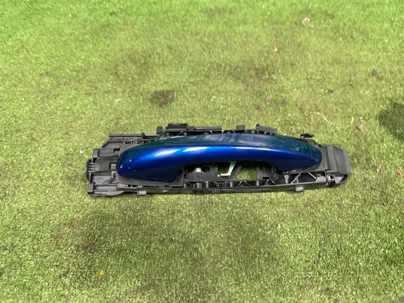 Ручка двери внешняя Mercedes C 2013-2021 A0997601700 W205, передняя левая
