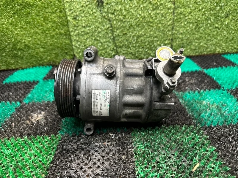 Компрессор кондиционера Land Rover Range Rover 2010-2012 LR010723 L322 508PS