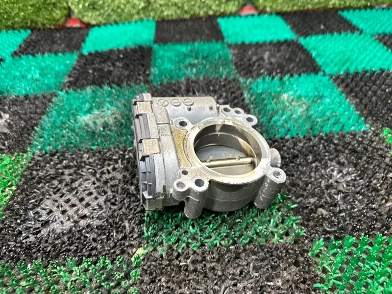 Дроссельная заслонка Mercedes C 2007-2015 A2661410525 W204 M271.860