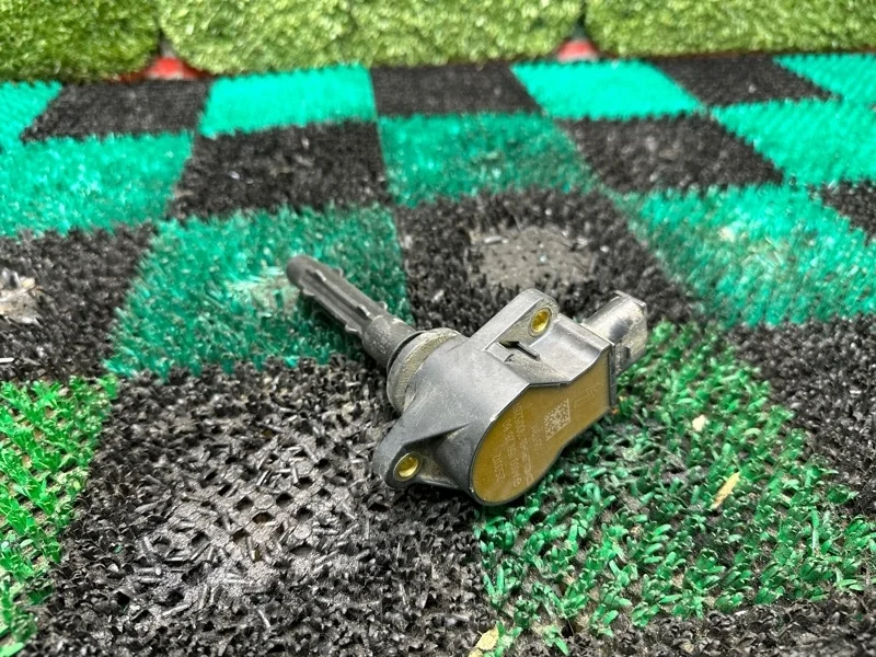 Катушка зажигания Mercedes A0001502680