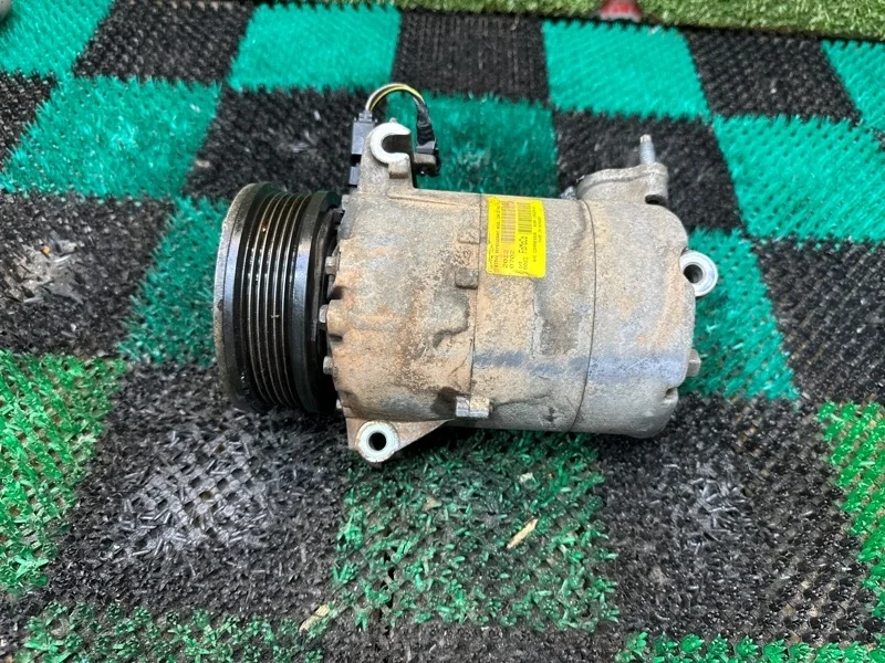 Компрессор кондиционера Land Rover Freelander 2010-2014 LR027784 204PT