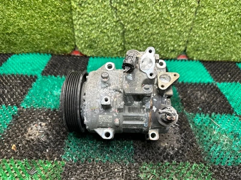Компрессор кондиционера Lexus Es250 2012-2017 8831042334