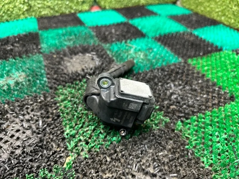 Катушка зажигания Mercedes 2009-2020 A2709060500