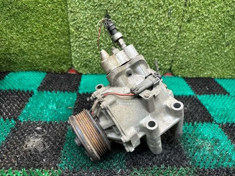 Компрессор кондиционера Chevrolet Trailblazer 2001-2009 25825341