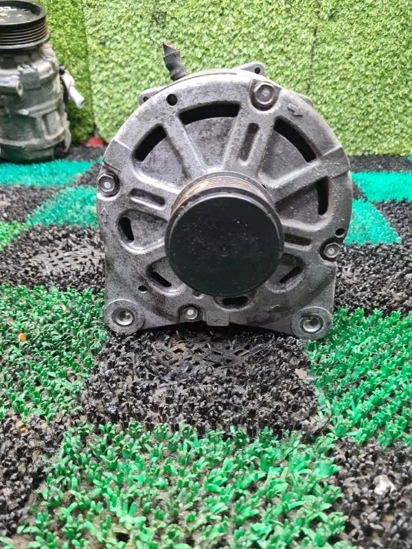 Генератор Volkswagen Touareg 2003-2007 021903026N 3.2 3.6