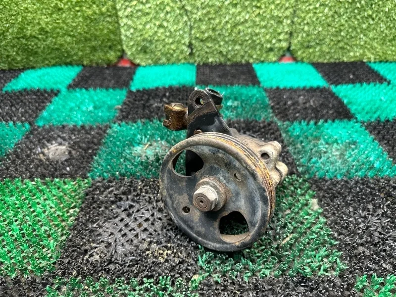 Насос ГУР Nissan Maxima 2000-2006 4911040U15 A33