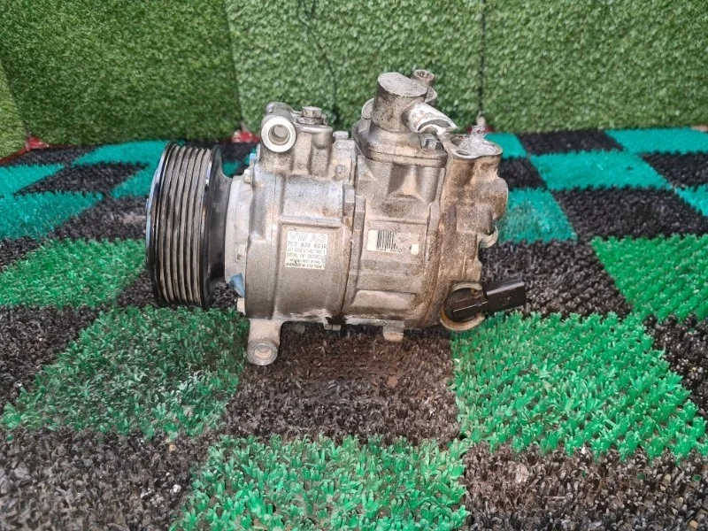 Компрессор кондиционера Volkswagen 7E0820803R