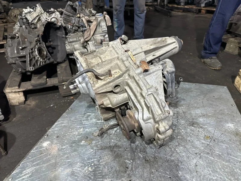 Раздаточная коробка Nissan Pathfinder 2005-2013 331007S11A R51 VQ40