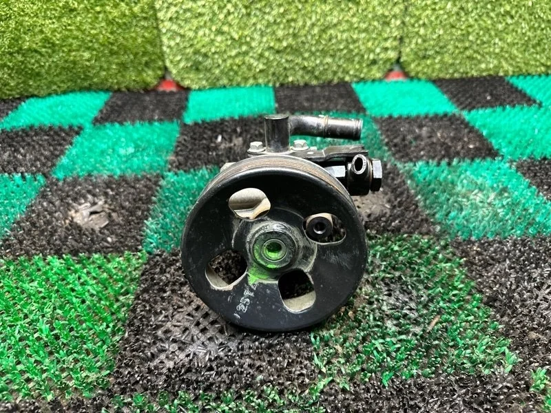 Насос ГУР Kia Sorento 2006-2011 571003E100 D4CB