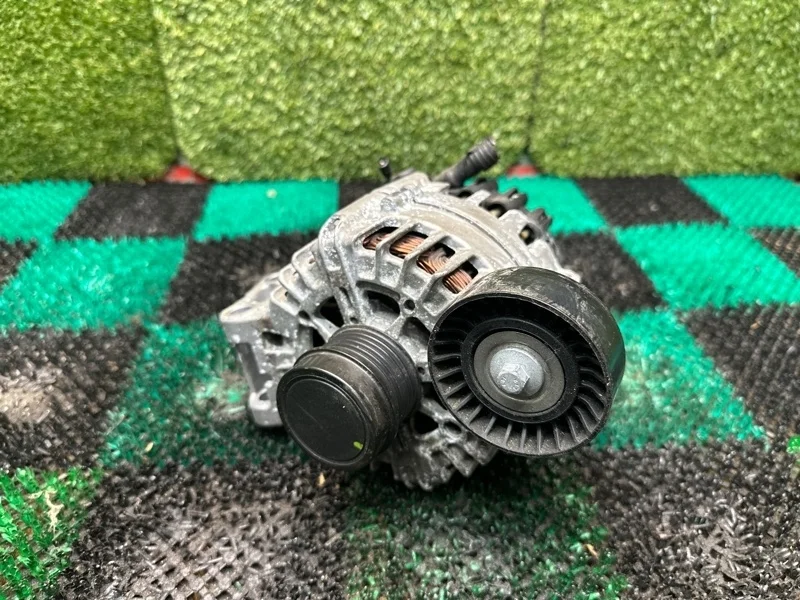 Генератор Volvo S60 2010-2015 30644628