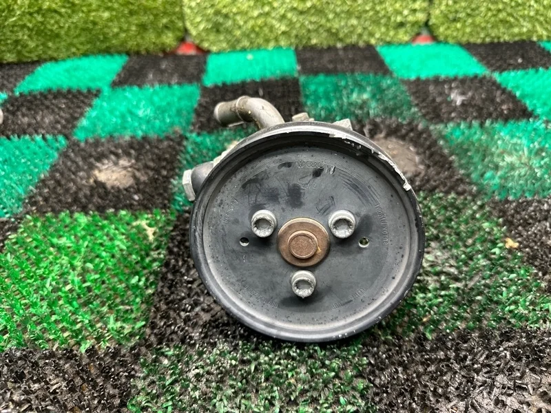 Насос ГУР Volkswagen Touareg 2007-2010 7L8422154