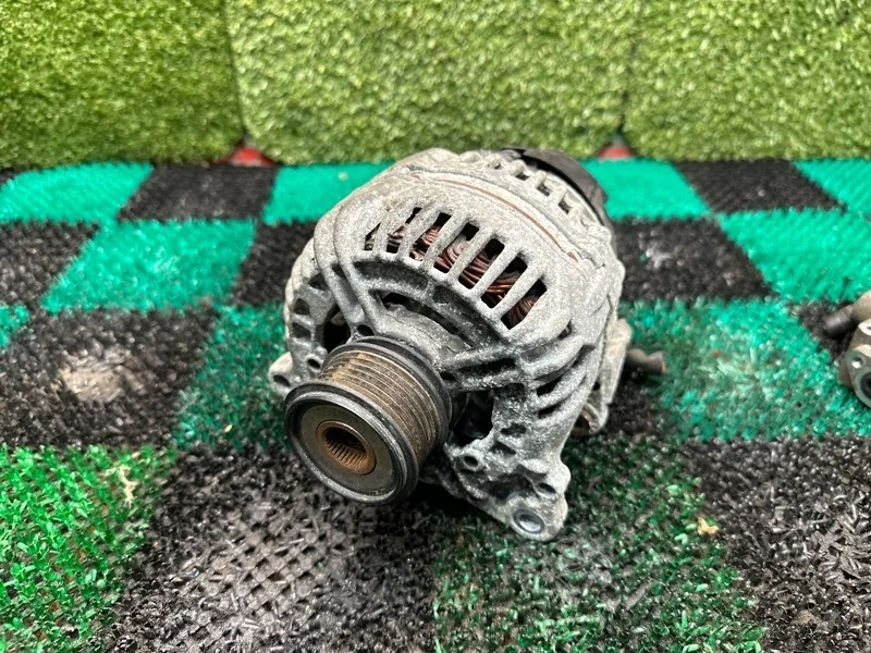 Генератор Volkswagen 2005-2013 06F903023F