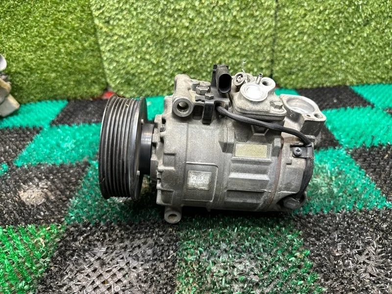Компрессор кондиционера Volkswagen Touareg 2007-2010 7L6820803L