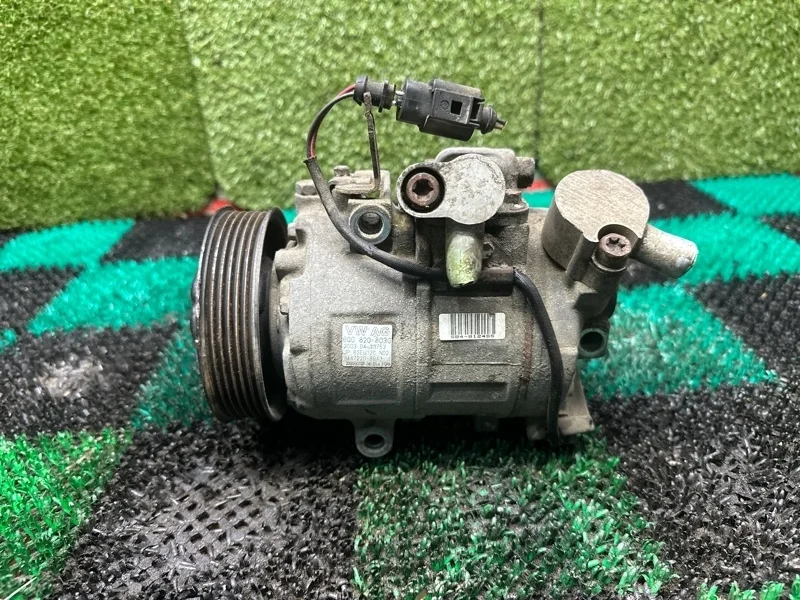 Компрессор кондиционера Volkswagen 2001-2009 6Q0820803G