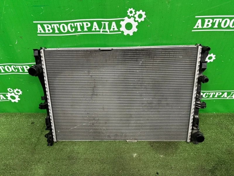 Радиатор двигателя Mercedes A0995002203