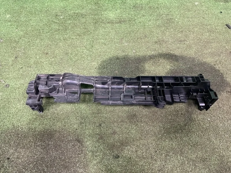 Рамка радиатора Mercedes C 2013-2021 A0995042118 W205