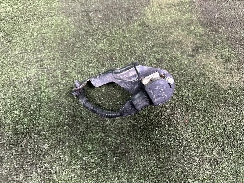 Датчик положения кузова Lexus Es 6 2012-2017 8940733050