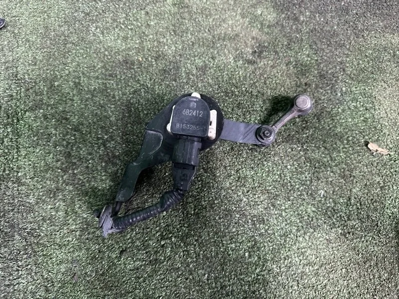 Датчик положения кузова Lexus Es 6 2012-2017 8940733050