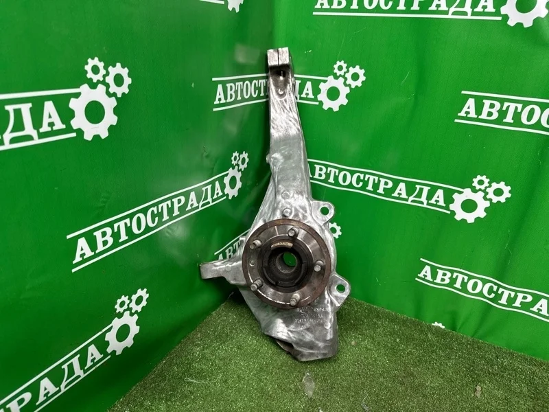 Кулак Land Rover Range Rover 2013-2022 LR040119, передний левый